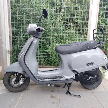 Bromscooter 45 km beschikbaar voor biedingen