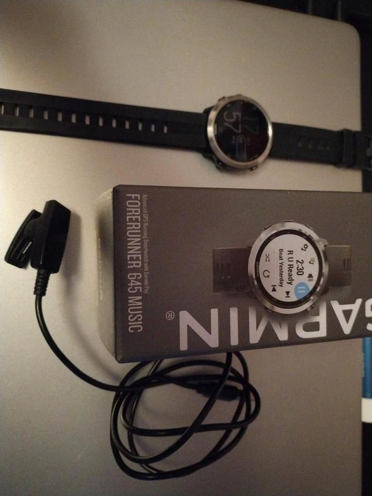 Garmin Forerunner 645 Music - Incl. 2 extra bandjes, Sieraden, Tassen en Uiterlijk, Smartwatches, Zo goed als nieuw, Android, Zwart