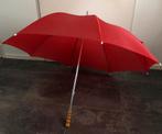 Grote rode paraplu, Ophalen, Gebruikt, Rood