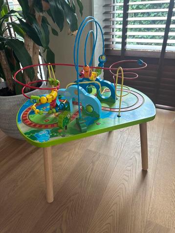 Hape Speeltafel beschikbaar voor biedingen