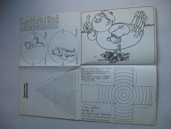 Knutselkaart was in 1981 bijlage bij 'n Sesamstraat leesboek, Verzamelen, Film en Tv, Gebruikt, Tv, Overige typen, Ophalen of Verzenden