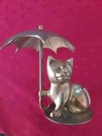 Beeldje poes onder paraplu. Brons? Koper?, Ophalen of Verzenden, Gebruikt, Dier
