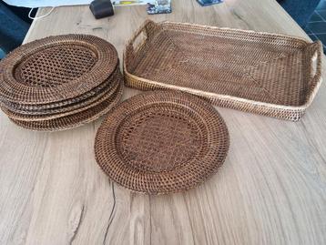 Dienblad  & 6 onder borden  beschikbaar voor biedingen