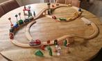 Houten treinbaan (brio, ikea) met diverse accessoires, Ophalen of Verzenden, Gebruikt, Overige typen