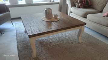  Stoelen + salontafel beschikbaar voor biedingen