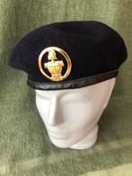 Baret met embleem Franse Verbindingsdienst (Transmission), Verzamelen, Militaria | Algemeen, Ophalen of Verzenden, Landmacht, Overige gebieden