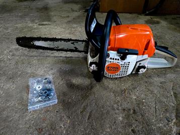 Stihl MS 251 Kettingzaag | 40cm blad | MS251 | Nwe Sprocket beschikbaar voor biedingen