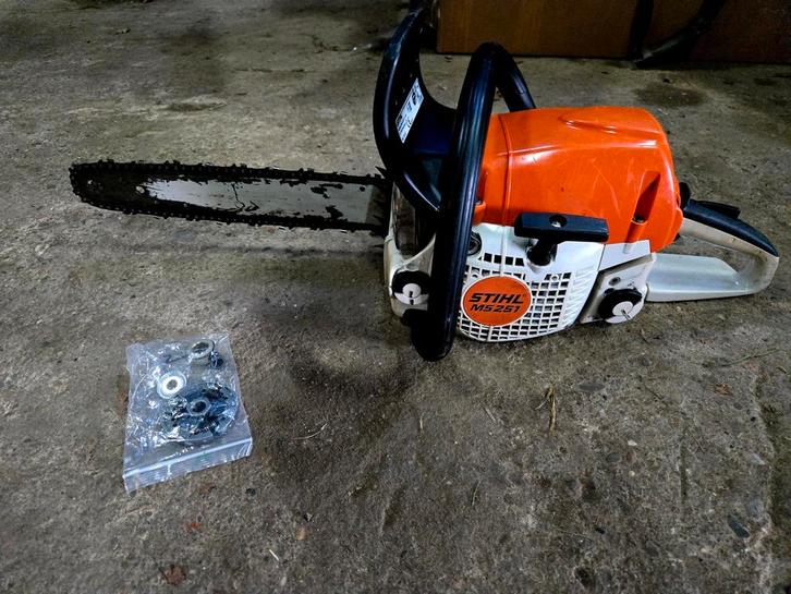 Stihl MS 251 Kettingzaag | 40cm blad | MS251 | Nwe Sprocket, Tuin en Terras, Hand-tuingereedschap, Gebruikt, Overige soorten, Ophalen of Verzenden