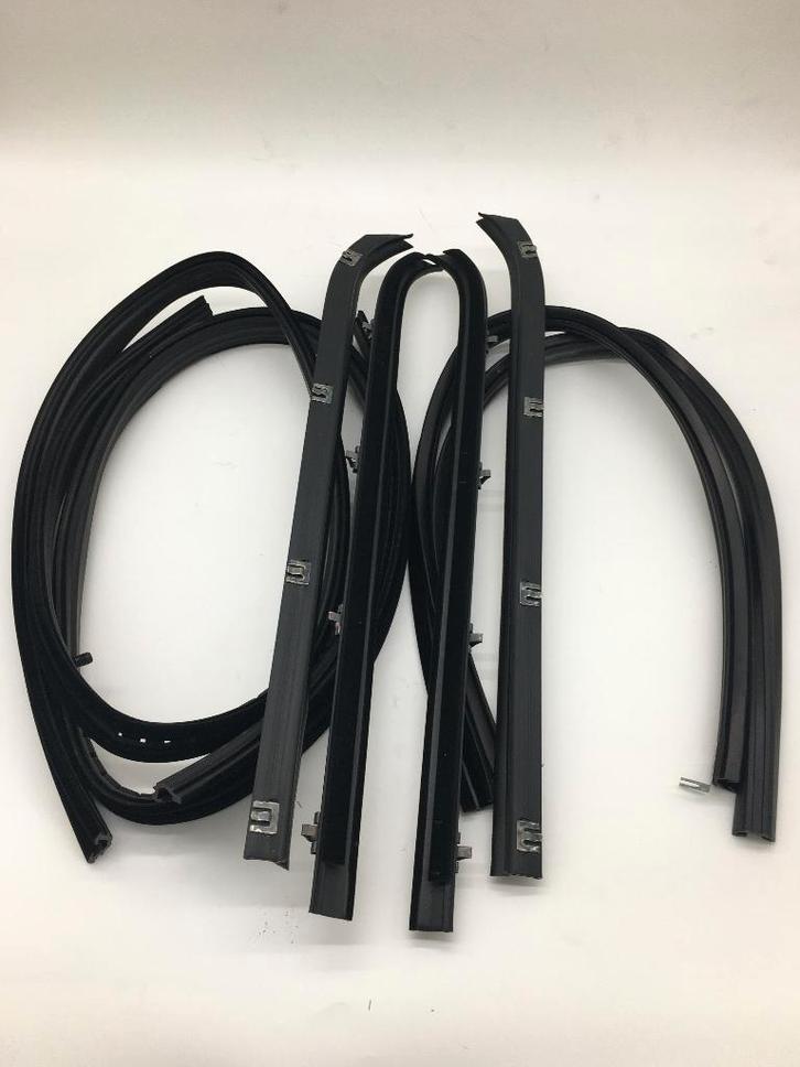 Te koop Afdichting set achter deuren Suburban chevrolet c20, Auto diversen, Overige Auto diversen, Ophalen of Verzenden