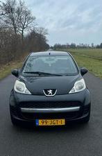 Peugeot 107 1.0 12V 5DR 2009 Zwart nieuwe APK & carplay, Auto's, Voorwielaandrijving, Stof, 4 stoelen, Origineel Nederlands