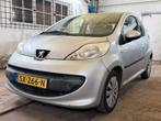 Peugeot 107 1.0 12V 3DR 2006 Grijs, Auto's, Peugeot, Voorwielaandrijving, 765 kg, 4 stoelen, 68 pk
