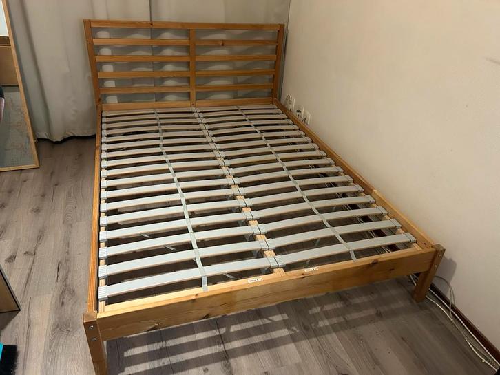 Ikea Tarva bedframe 140x200 + lattenbodems, Huis en Inrichting, Slaapkamer | Bedden, Gebruikt, Tweepersoons, 140 cm, 200 cm, Hout