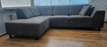 Hoekbank grijs/bruin 180  180 cm, zo goed als nieuw  beschikbaar voor biedingen