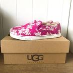 Originele Uggs instap schoenen maat 40 roze , wit, Ophalen of Verzenden, Zo goed als nieuw, Roze, Pantoffels of Sloffen