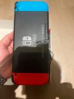 Nintendo Switch - Inclusief accessoires, Spelcomputers en Games, Spelcomputers | Nintendo Switch, Ophalen of Verzenden, Zo goed als nieuw