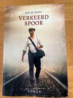 Verkeerd Spoor - Arie de Ruiter, Boeken, Ophalen of Verzenden, Zo goed als nieuw, Nederland
