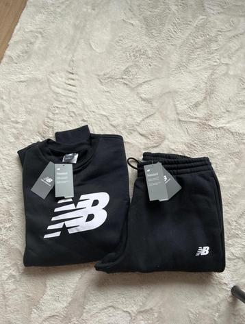 New balance trainingspak S beschikbaar voor biedingen