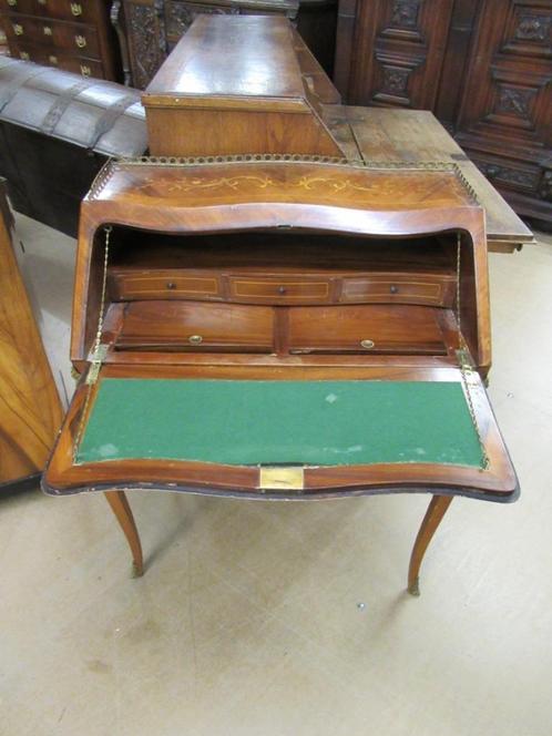 Oer 08648 dames bureautje met klep op gebogen poten, Antiek en Kunst, Antiek | Meubels | Kasten, Ophalen