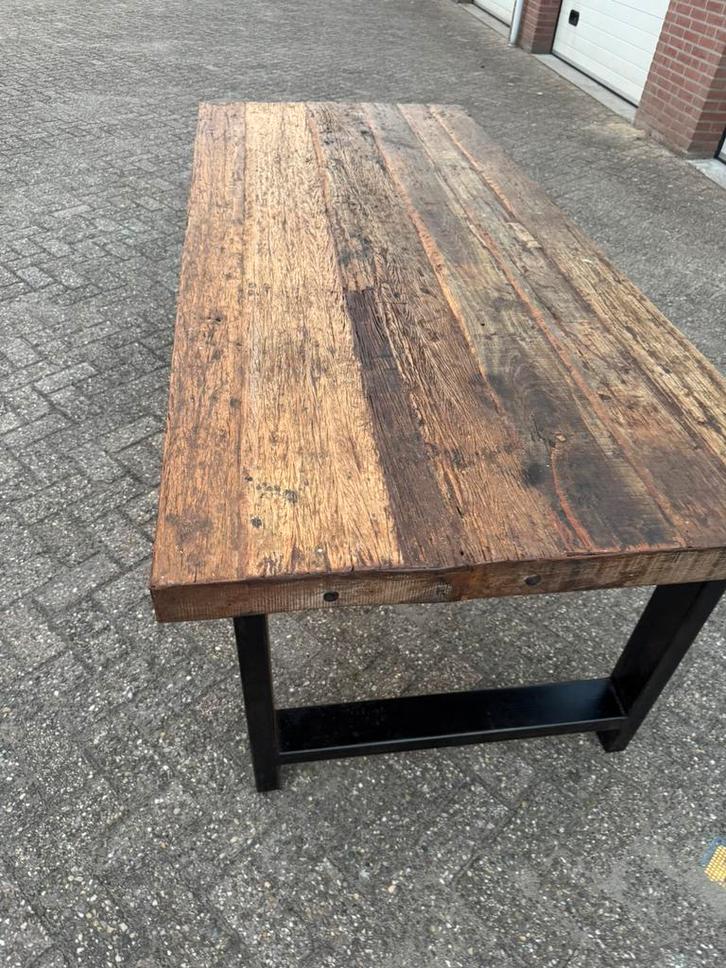 Prachtige industriële eettafel massief hout stalen onderstel, Tuin en Terras, Tuintafels, Zo goed als nieuw, Rechthoekig, Hout
