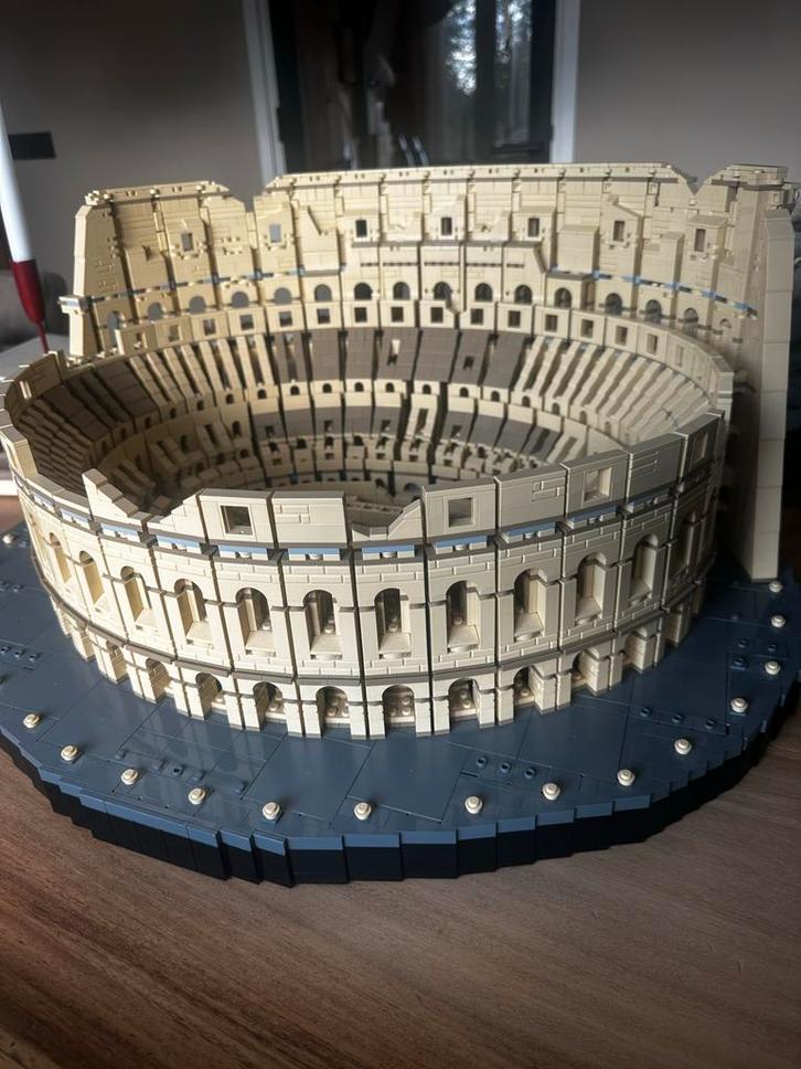 Lego Colosseum + Light Kit - Zo Goed Als Nieuw, Kinderen en Baby's, Speelgoed | Duplo en Lego, Zo goed als nieuw, Lego, Complete set