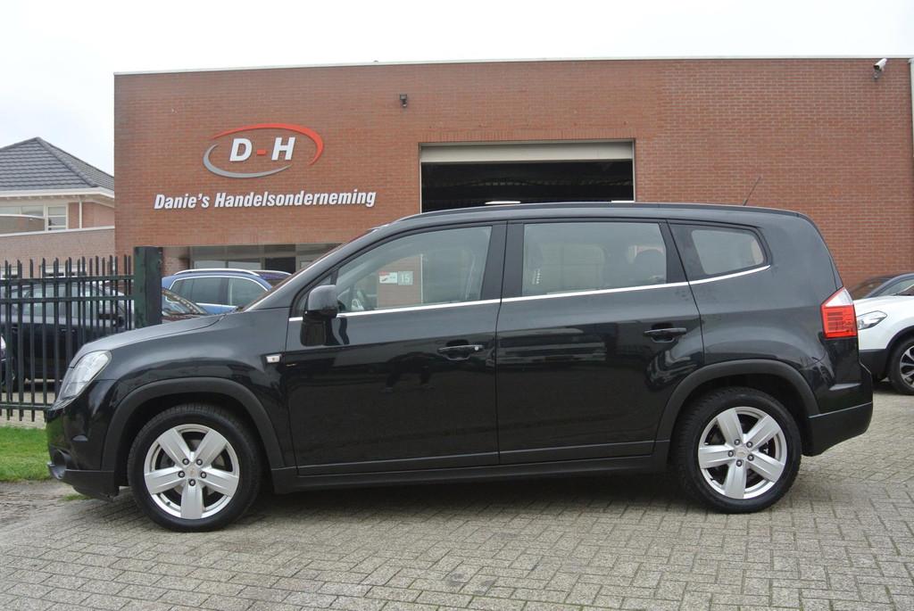 Chevrolet Orlando 1.8 LTZ automaat apk 24-10-2026 inruil mog, Auto's, Chevrolet, Gebruikt, Zwart, Bedrijf, Onderhoudsboekje