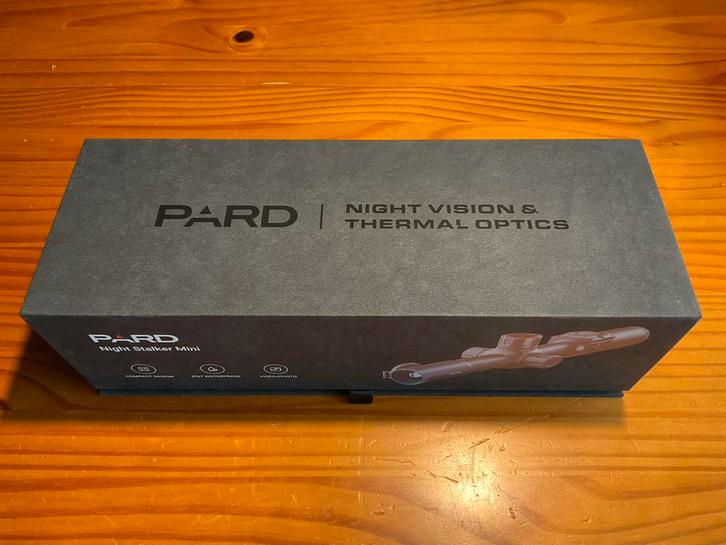 Pard Night Stalker Mini + IR940 Nachtkijker, Audio, Tv en Foto, Optische apparatuur | Verrekijkers, Nieuw, Overige typen, Minder dan 8x