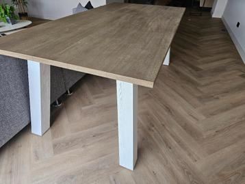 Eettafel Scandinavisch stijl (2m x 1m) beschikbaar voor biedingen