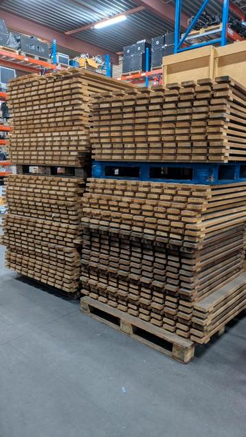 Houten vlonders voor tuin of stelling  beschikbaar voor biedingen