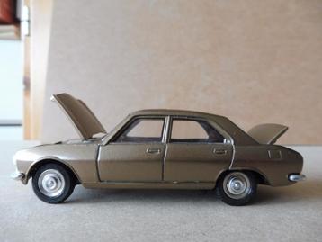 Dinky Toys Peugeot 504, nr. 1452 beschikbaar voor biedingen
