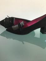 GRATIS VERZENDEN | LE BABE Nieuwe suede zwarte hakken 39½, Pumps, Verzenden, Zwart, Nieuw