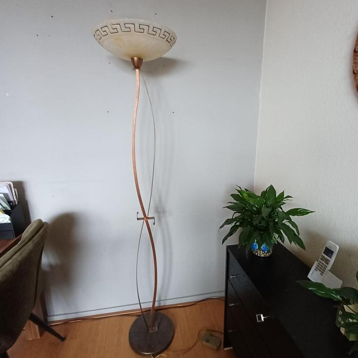 Mooie Griekse vloerlamp van Massive 175x40x30, Huis en Inrichting, Lampen | Vloerlampen, Zo goed als nieuw, 150 tot 200 cm, Glas