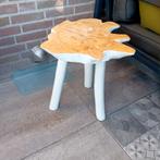 Houten krukje/bijzettafel met wit onderstel, Huis en Inrichting, Stoelen, Gebruikt, Wit, Ophalen of Verzenden, Landelijk