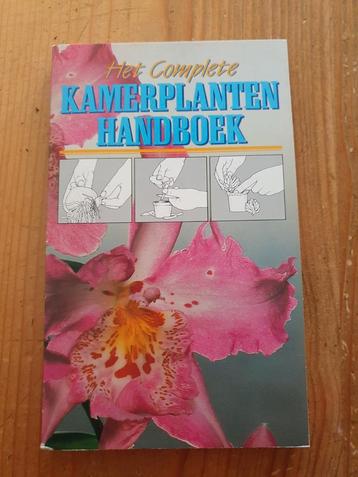 Handig, klein kamerplanten handboek  beschikbaar voor biedingen