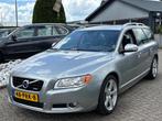 Volvo V70 2.0T Automaat R-Edition 2011 NL Auto, Auto's, Euro 5, Zwart, 4 cilinders, 203 pk