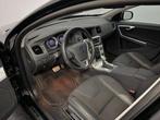 Volvo V60 1.6 T3 AUT R-Design / Dealeronderhouden / uniek km, Gebruikt, Zwart, 150 pk, Leder en Stof