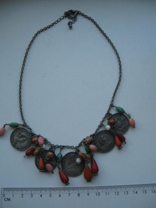 Ketting met (Engelse) muntjes goede staat, Sieraden, Tassen en Uiterlijk, Kettingen, Zo goed als nieuw, Overige materialen, Ophalen of Verzenden