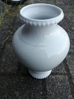 Mooie witte vaas bareuther waldsassen bavaria vintage, Gebruikt, Wit, Aardewerk of Porselein, Ophalen of Verzenden