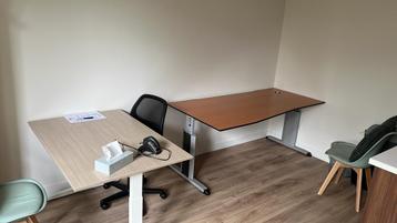 2 x Bureau