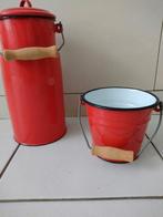 Vintage emaille melkkan en emmer met houten handvat., Antiek en Kunst, Antiek | Emaille, Ophalen of Verzenden