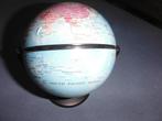 draaibare wereldbol van Editions Atlas, Verzenden, Zo goed als nieuw