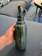 Vintage blauwe vaas met handvat, Huis en Inrichting, Gebruikt, 50 tot 75 cm, Blauw, Aardewerk of Porselein