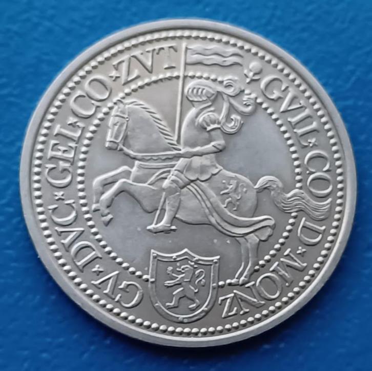 Penning 's-Heerenberg "Die stat van den Berge 1379 - 1979", Postzegels en Munten, Penningen en Medailles, Overige materialen, Nederland