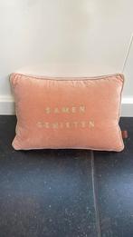 Zusss kussen, Ophalen of Verzenden, Zo goed als nieuw