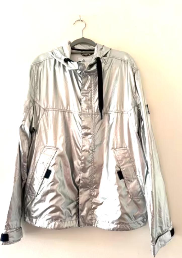 T.E.A.B.   TOMMY HILFIGER zilver kleur jack jasje BCBC, Kleding | Heren, Jassen | Zomer, Zo goed als nieuw, Maat 56/58 (XL), Overige kleuren