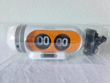 Retro Flip Clock en Radiowekker van König HAV-CR250R, vintag beschikbaar voor biedingen