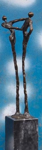 Geabstraheerde sculptuur.  Gesigneerd.  27 cm., Ophalen, Zo goed als nieuw, Mens