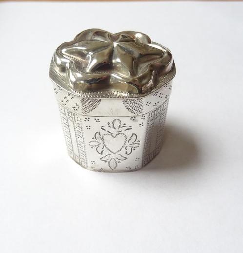 Lodereindoosje, Hollands antiek, zilver., Antiek en Kunst, Antiek | Goud en Zilver, Zilver, Verzenden
