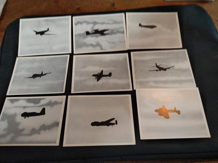 Set van 81 Silhouet kaarten van Militaire Vliegtuigen, Verzamelen, Luchtvaart en Vliegtuigspotten, Gebruikt, Kaart, Foto of Prent