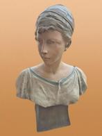 Buste R. Aurili, mooie zachte grijsgroene tinten 56 cm hoog, Ophalen