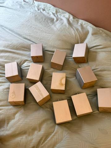 12 Zilveren Bedpootjes beschikbaar voor biedingen